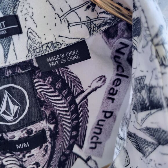 VOLCOM White Cairo Print Button Down Shirt Size M Cotton Slim Fit Skater - Picture 5 of 7